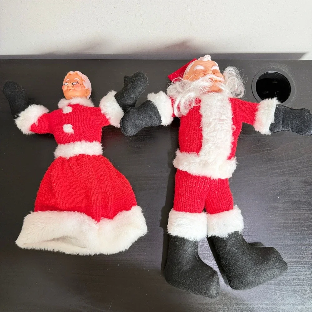 Vintage Santa and Mrs Claus Rubber Face Knit Plush Dolls Christmas Decor Taiwan